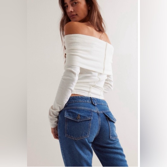 Free People We The Free Flora Low-Rise Bootcut Jeans. NWT. Bourbon blue short - Picture 5 of 8